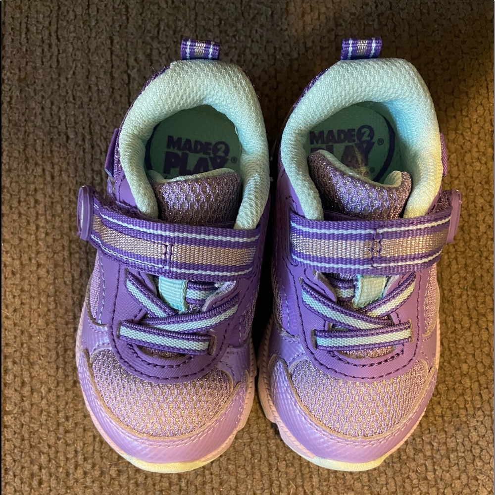 NWT Size 4 toddler Stride Rite girl’s sneakers
